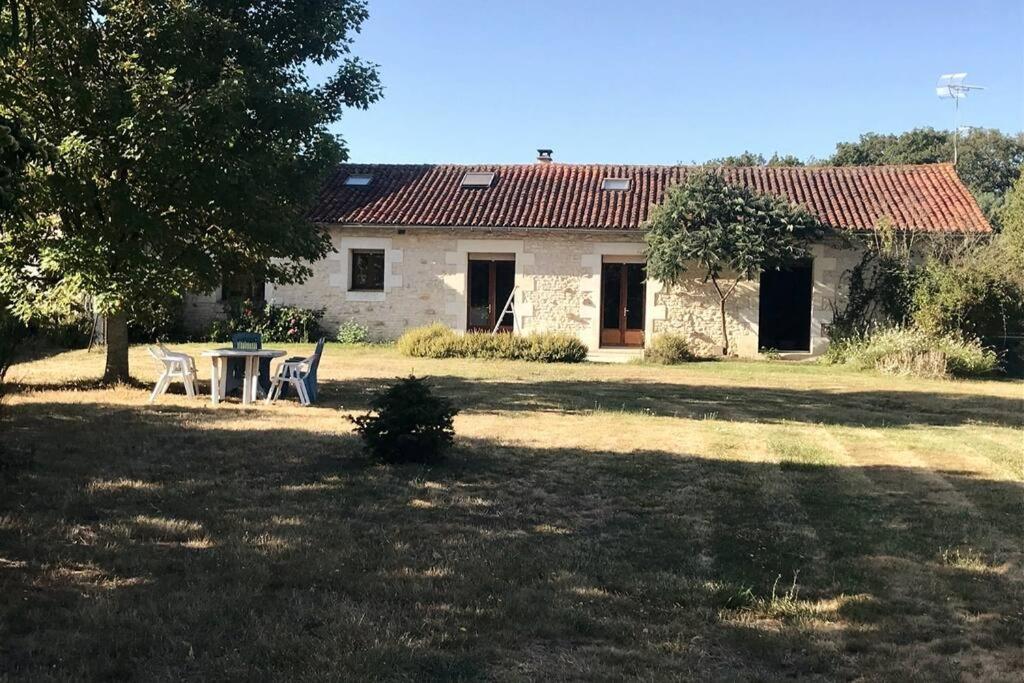 La Fermette Aux Lamas Savigny-Levescault Luaran gambar